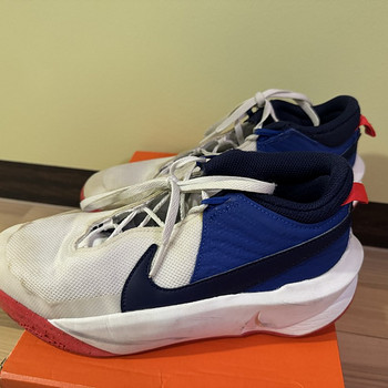 Nike korvpalli tossud, 38