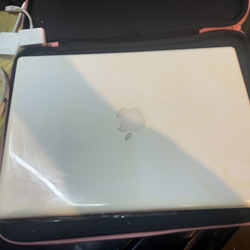 MacBook поликарбонат