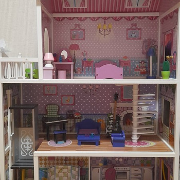 Puidust nukumaja liftiga Barbie perele
