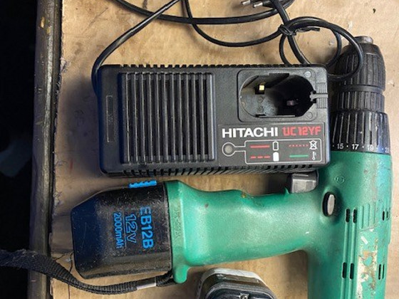 Aku laadija Hitachi, trell, aku