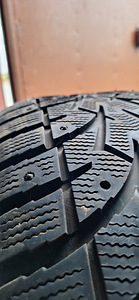 Продаются шипованные шины для внедорожника 265/65R17 (4 фото из 4)