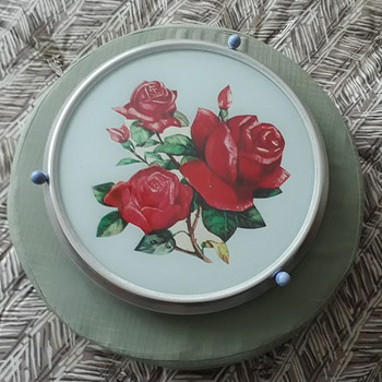 Вращающаяся подставка для торта с розами