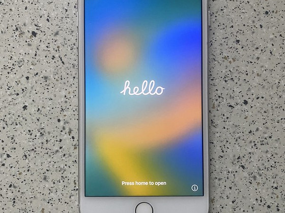 Müüa iphone 8 plus tuleb koos kattega 256GB