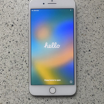 Müüa iphone 8 plus tuleb koos kattega 256GB