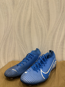 Бутсы Nike (1 фото из 3)