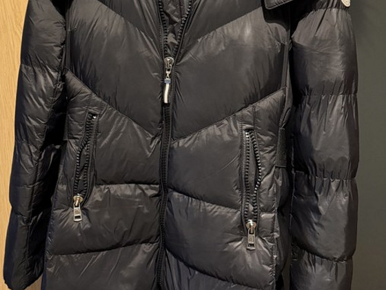 Moncler talvejope, suurus L