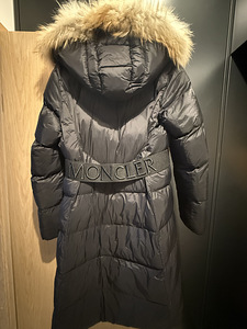 Зимняя куртка Moncler, размер L (3 фото из 6)