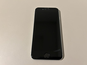Apple iPhone SE 64 ГБ (3 фото из 3)