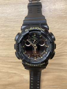 Casio G-shock часы (4 фото из 4)