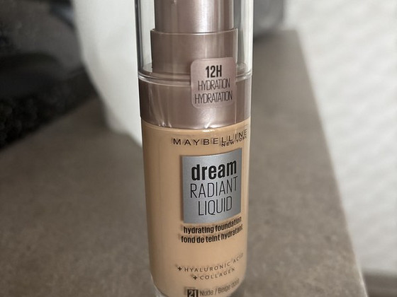 Maybelline dream radiant liquid
