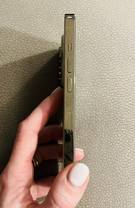 iPhone 14 Pro 128 ГБ, золотой, как новый! (3 фото из 7)