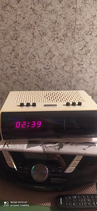 Töökorras vana kellraadio. (1 foto / 4)