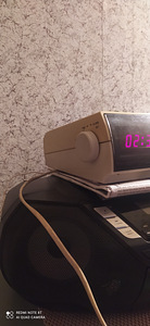 Töökorras vana kellraadio. (4 foto / 4)