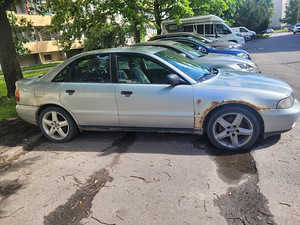 Audi a4 b5 (2 foto / 4)