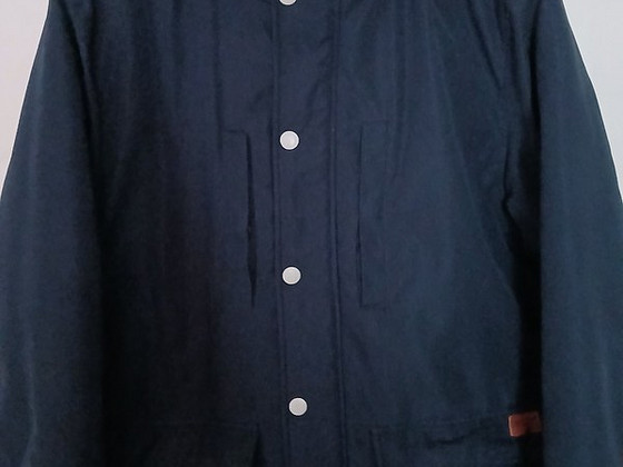 Продаётся куртка в хорошем состоянии JACK & JONES