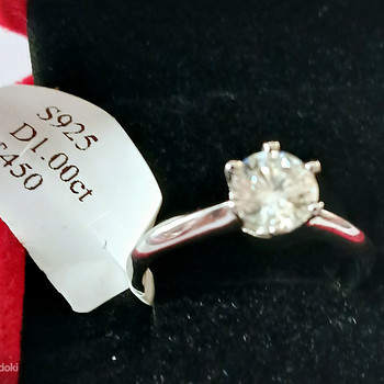 Серебряное кольцо 925 с муассанитом 1 карат (минеральный бри