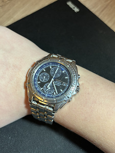 Seiko кварцевый хронограф sq100 (1 фото из 3)