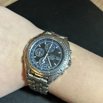 Seiko кварцевый хронограф sq100