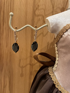 Серьги (3 фото из 4)
