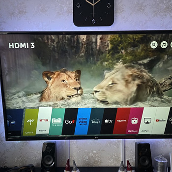LG UK6300 55"