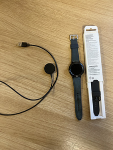 Samsung galaxy watch4 classic 46mm (2 foto / 6)