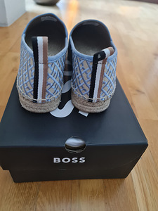 Новые эспадрильи Boss, размер 40 (3 фото из 4)