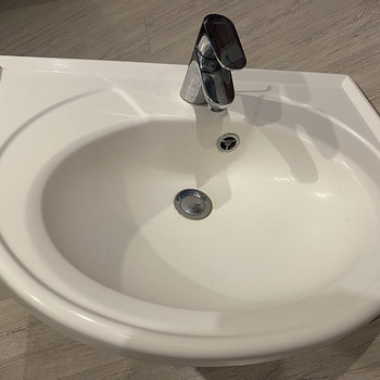 Раковина Balteco и кран Hansgrohe