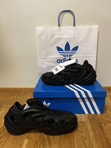 Müüa kasutamata adidas adiFOM Q tossud/jalanõud (1 foto / 3)