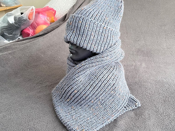 Käsitsi valmistatud talvekomplekt: müts ja sall