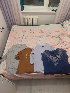 Женская одежда (1 фото из 5)