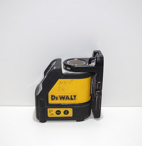 Крестовой лазерный нивелир DeWalt DW088 красный (2 фото из 3)
