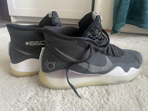 Nike KD Trey 5 suurus 42 (1 foto / 3)