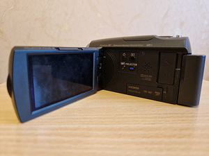 Sony HDR-PJ620 видеокамера (4 фото из 5)