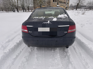 Audi A6 C6 на запчасти (2 фото из 8)