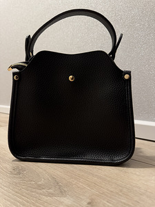 Сумка GUESS реплика (2 фото из 8)