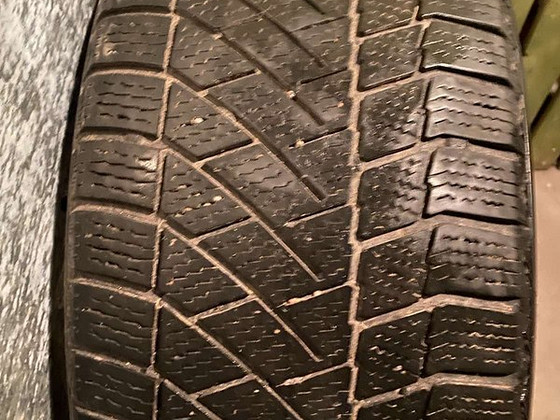 Шины Continental 225/55R 18, ламельные, 4 шт