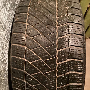 Шины Continental 225/55R 18, ламельные, 4 шт