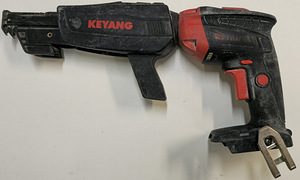 Шуруповерт Keyang ASD-1800L + Аку 5,0Ач + Зарядка + Чемодан (3 фото из 7)