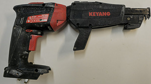 Шуруповерт Keyang ASD-1800L + Аку 5,0Ач + Зарядка + Чемодан (4 фото из 7)