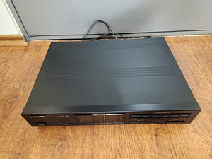 Pioneer F-449 AM/FM Digital Synthesizer Tuner (2 фото из 3)