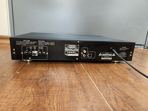 Pioneer F-449 AM/FM Digital Synthesizer Tuner (3 фото из 3)