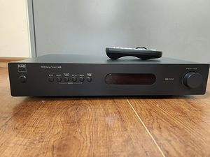 NAD C425 Stereo AM/FM Tuner (1 foto / 3)
