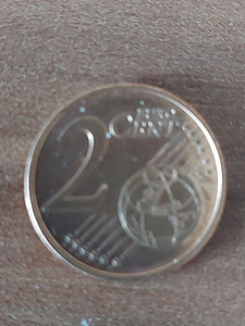 Монеты (3 фото из 4)