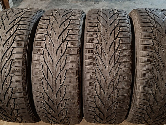 Nokian Hakkapeliita R2 SUV 106R шипованные шины