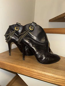 Guess , nahk suurus 38 (2 foto / 5)
