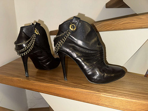 Guess , nahk suurus 38 (4 foto / 5)
