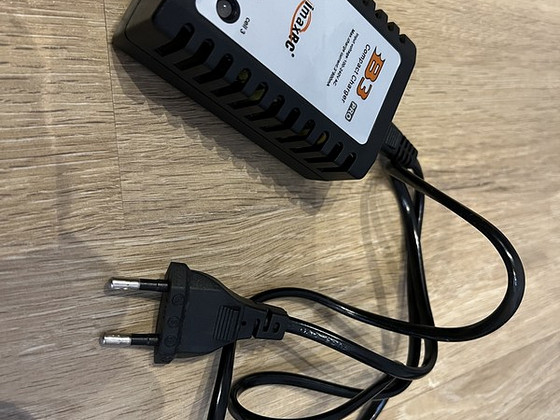 B3 PRO Li-Po 2-3 ячеечное зарядное устройство