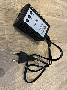 B3 PRO Li-Po 2-3 cell laadija (1 foto / 2)