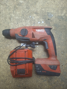HILTI Аккомуляторная дрель (2 фото из 3)