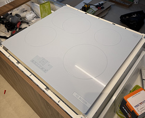 UUS! Sisseehitatud induktsioonpliit Bosch PIF612BB1E (3 foto / 4)